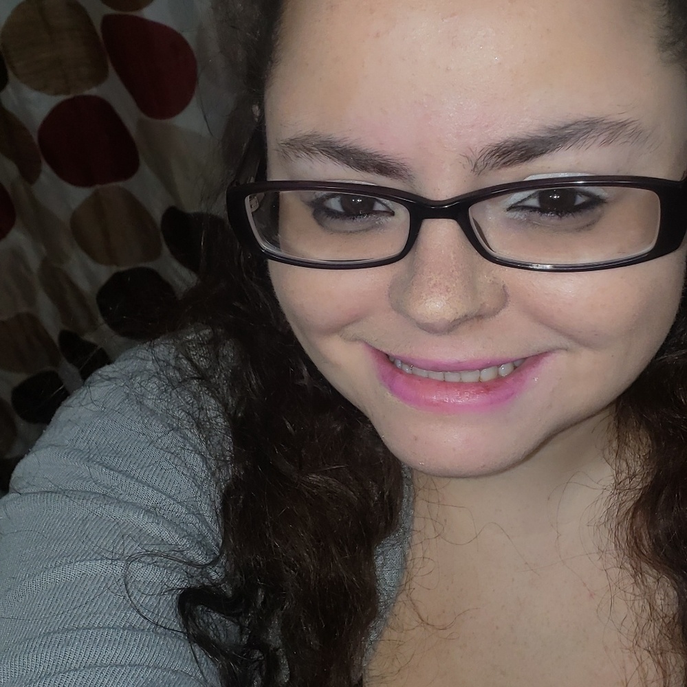 Meet your Posher, Angela